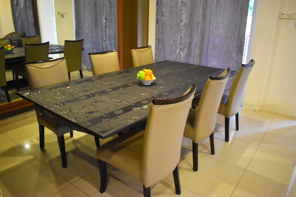 67 First Island Villa Bukit Jambul ภายนอก รูปภาพ